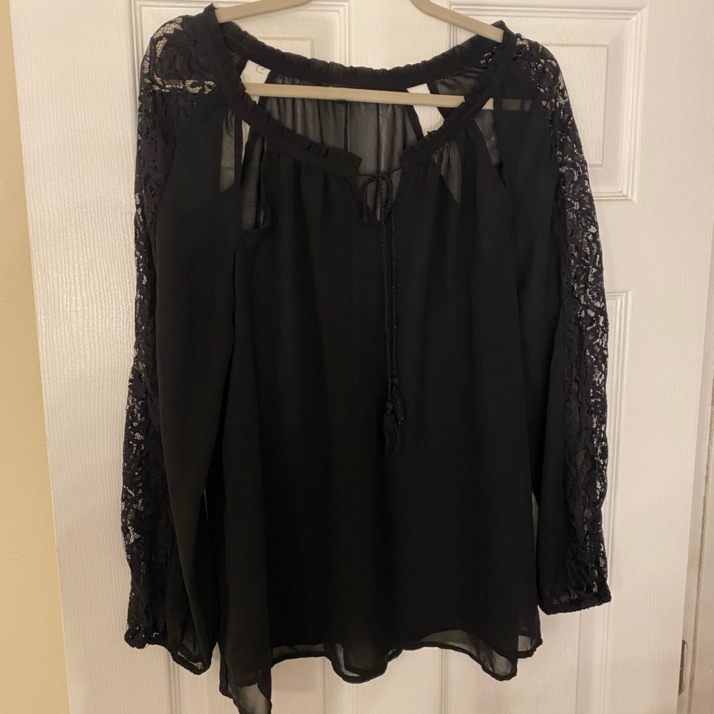 Jessica Simpson Chic Sheer Tassel Blouse